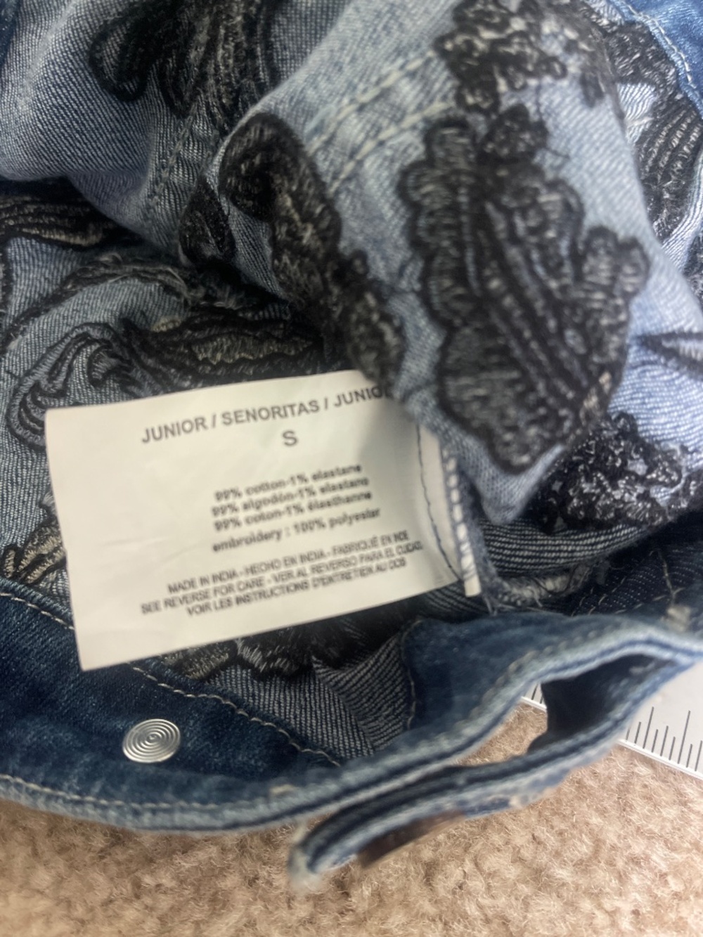 William Rast Embroidered Jean Jacket Small - Picture 8 of 8